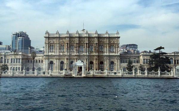 Дворец Долмабахче, Стамбул - описание и фото